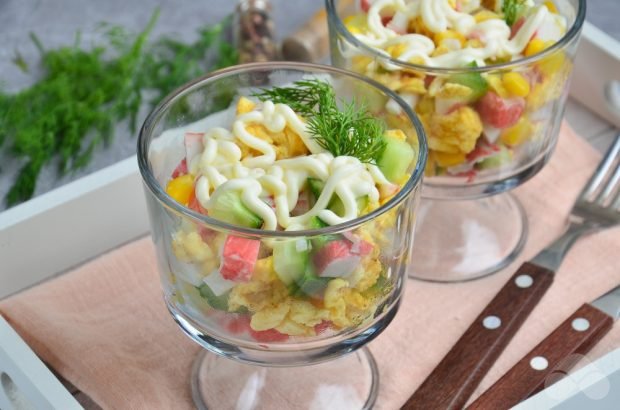 Cocktail salad with crab sticks and omelet – a simple and delicious recipe with photos (step by step)