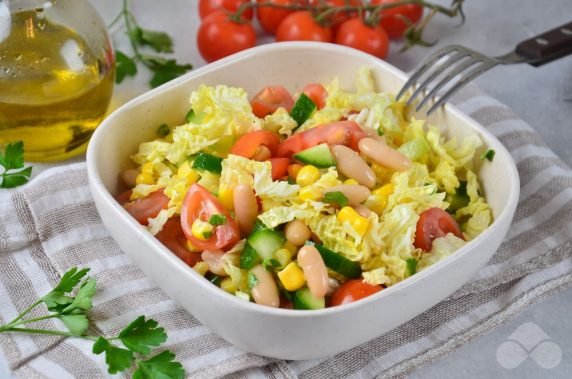 Salad with Peking cabbage and beans: photo of recipe preparation, step 3