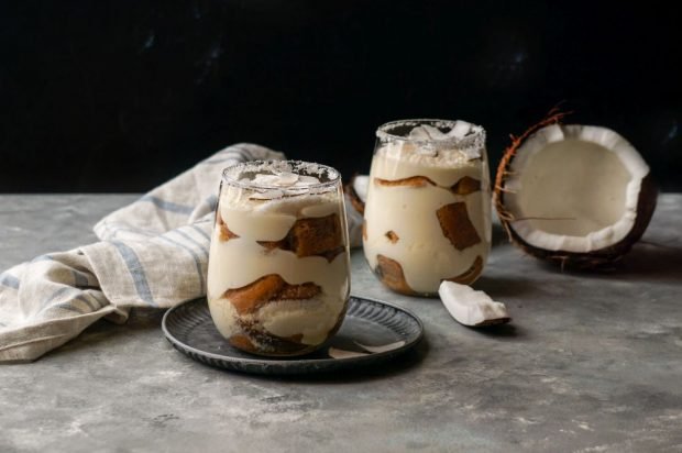 Coconut tiramisu is a simple and delicious recipe, how to cook step by step