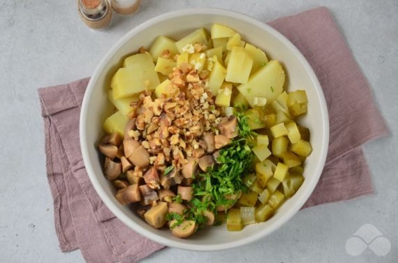 Potato salad with mushrooms: photo of recipe preparation, step 2