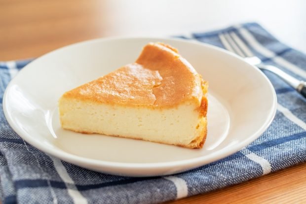 Caramel cheesecake in a slow cooker 