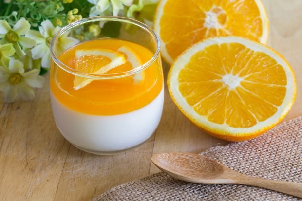 Panna cotta with orange 