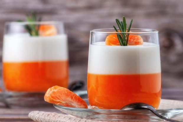 Tangerine panna cotta