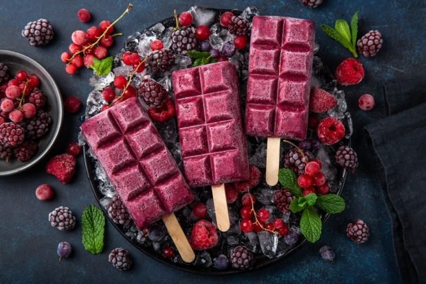 Berry ice cream – a simple and delicious recipe, how to cook step by step