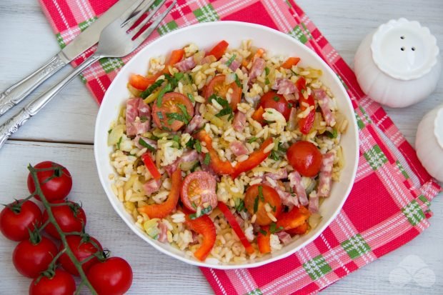 Salad with rice and smoked sausage