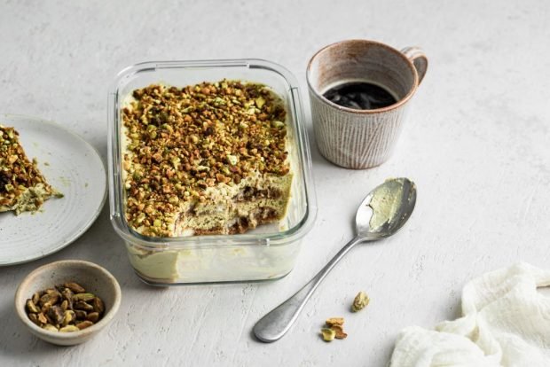 Pistachio tiramisu is a simple and delicious recipe, how to cook step by step