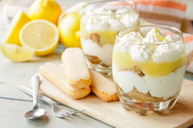 Tiramisu with lemon curd 