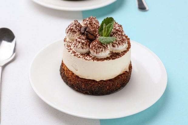 Tiramisu cake