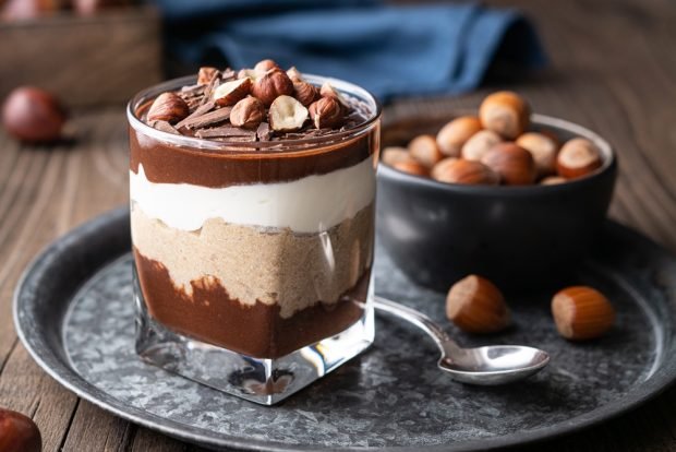 Layered chocolate mousse