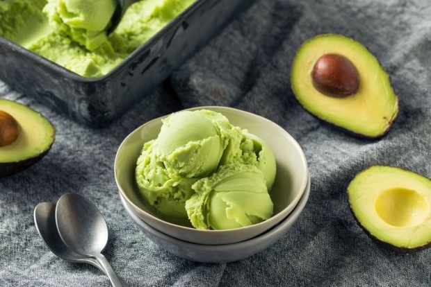 Avocado ice cream 