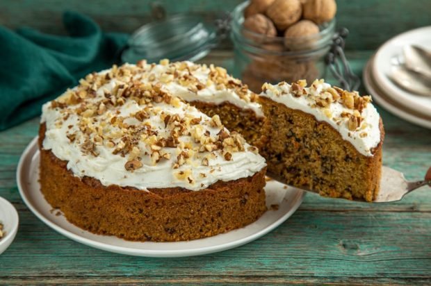 Carrot cake with nuts and cottage cheese icing