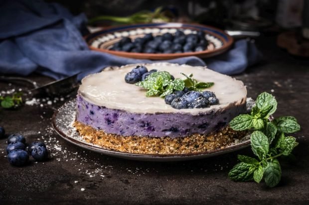 Blueberry-cottage cheese cake with walnut sponge cake is a simple and delicious recipe, how to cook step by step