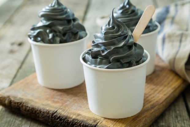 Black ice cream