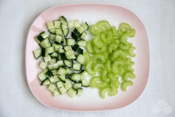 Salad with chicken, eggs and celery: photo of recipe preparation, step 2