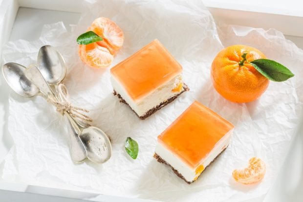 Cheesecake with tangerines 