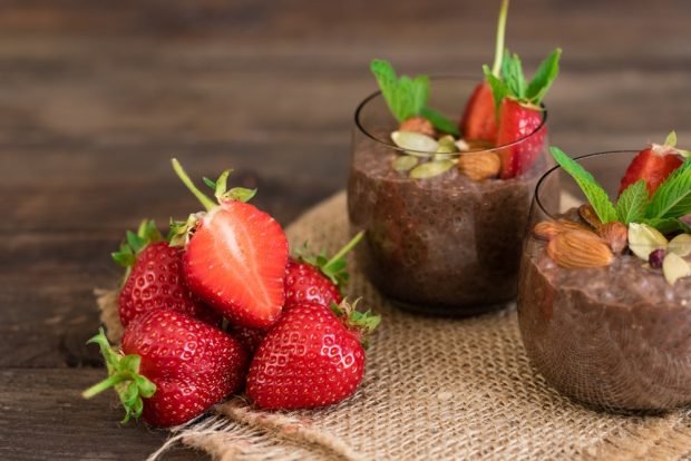 Chocolate strawberry mousse 