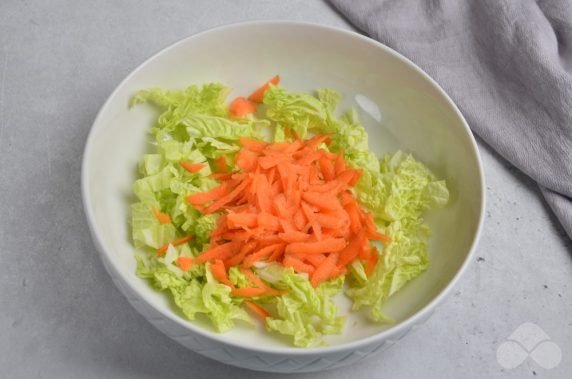 Salad with salmon, tomatoes and Peking cabbage: photo of recipe preparation, step 1