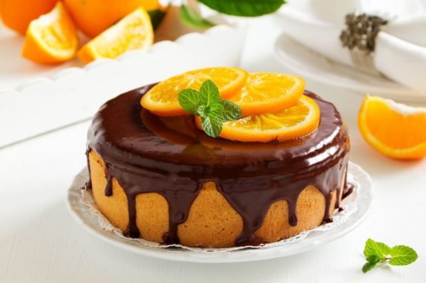 Orange cake with chocolate icing 