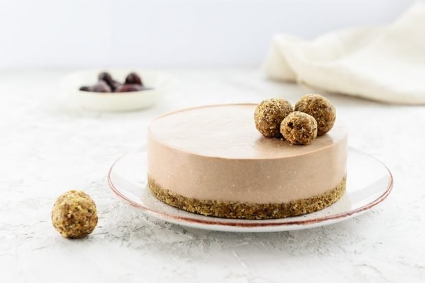 Nut cheesecake in the oven is a simple and delicious recipe, how to cook step by step