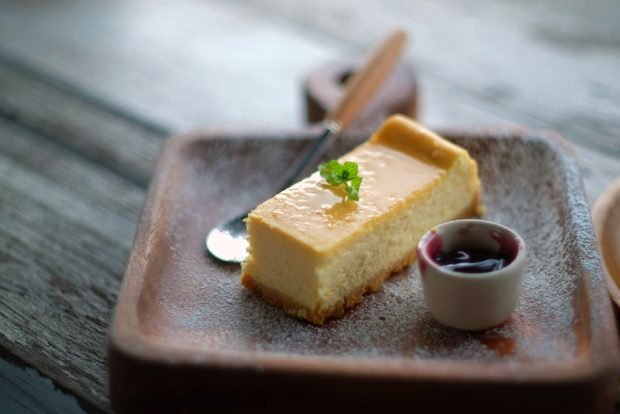 Mascarpone and condensed milk cheesecake is a simple and delicious recipe, how to cook step by step