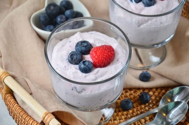 Sour cream mousse – a simple and delicious recipe with photos (step-by-step)