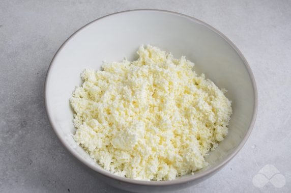 Lush cheesecakes on rice flour: photo of recipe preparation, step 1