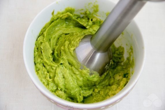 Tartlets with shrimp and avocado cream: photo of recipe preparation, step 1