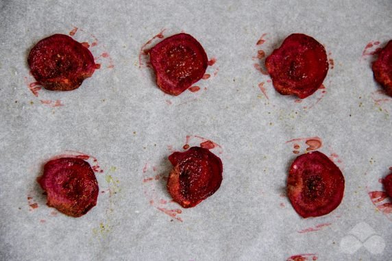 Beet chips: photo of recipe preparation, step 3