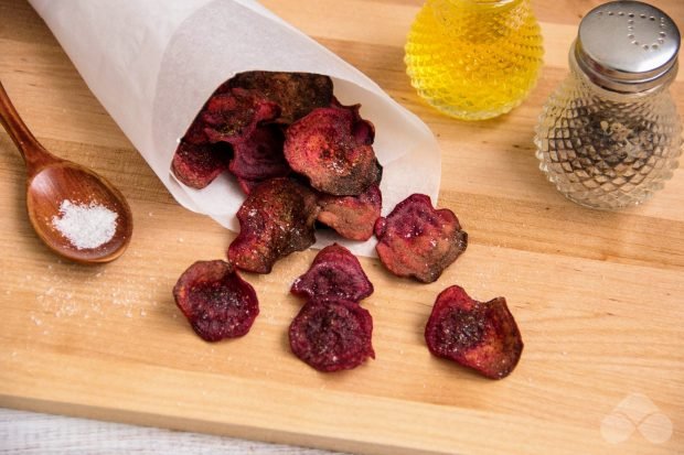 Beet chips – a simple and delicious recipe with photos (step by step)