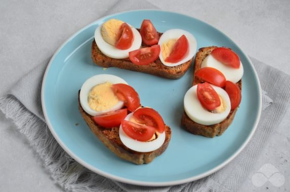 Egg and tomato sandwiches: photo of recipe preparation, step 3