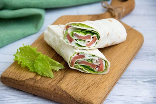 Lavash roll with red fish and lettuce – a simple and delicious recipe with photos (step by step)