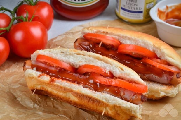 Hot dog at home – a simple and delicious recipe with photos (step by step)