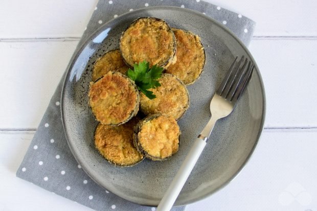 Fried eggplant in breading – a simple and delicious recipe with photos (step by step)