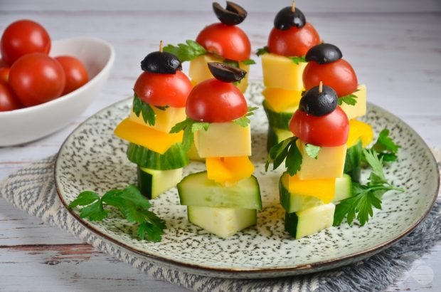 Vegetable canapes with cheese – a simple and delicious recipe with photos (step by step)