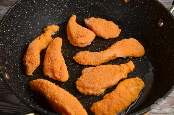 Chicken nuggets at home: photo of recipe preparation, step 6