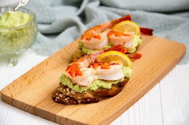 Bruschetta with avocado and shrimp – a simple and delicious recipe with photos (step by step)
