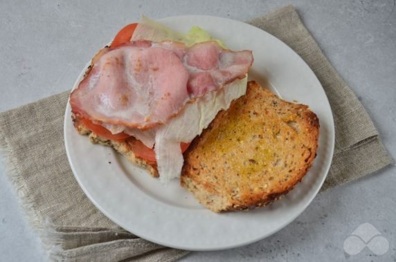 Bacon and vegetable sandwiches: photo of recipe preparation, step 4