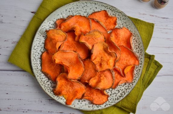 Homemade sweet potato chips: photo of recipe preparation, step 4