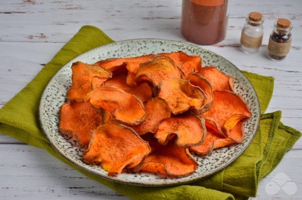 Homemade sweet potato chips