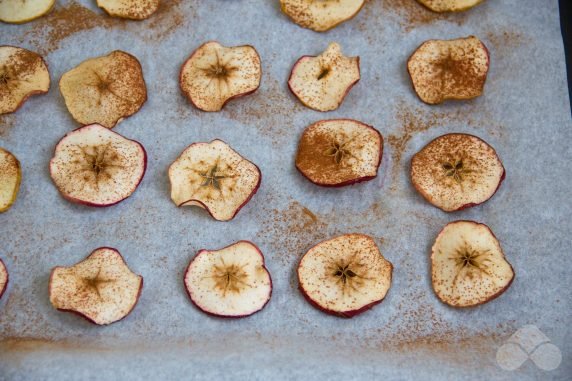 Spicy apple chips: photo of recipe preparation, step 3