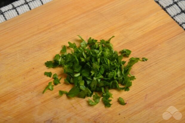 Lightly salted tomatoes with onions: photo of recipe preparation, step 4