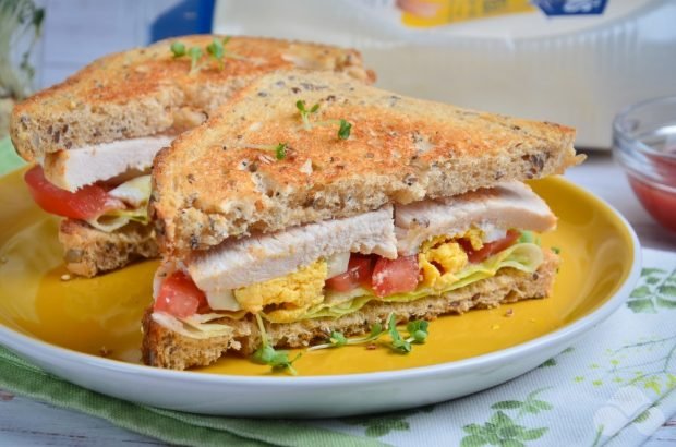 Sandwiches with chicken fillet, eggs and tomatoes – a simple and delicious recipe with photos (step by step)