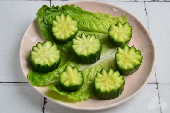 Canapes with cucumbers and red caviar: photo of recipe preparation, step 1