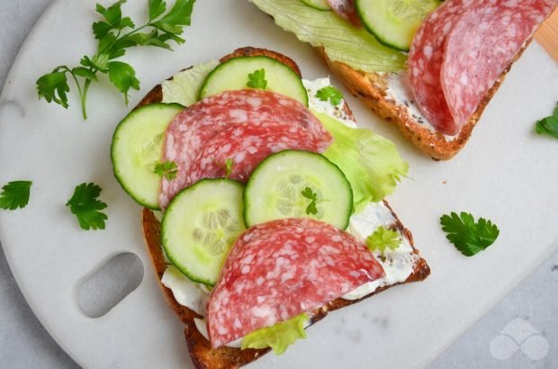 Sandwiches with salami, cucumber and cottage cheese – a simple and delicious recipe with photos (step by step)