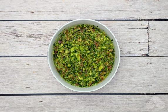 Classic guacamole with avocado: photo of recipe preparation, step 7