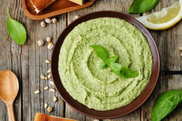 Green hummus with basil is a simple and delicious recipe, how to cook step by step