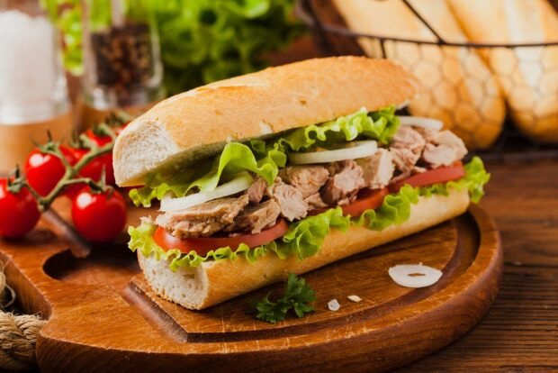 Sandwich with tuna and vegetables – a simple and delicious recipe, how to cook step by step
