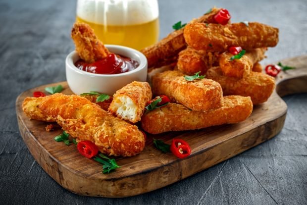 Halumi cheese sticks 