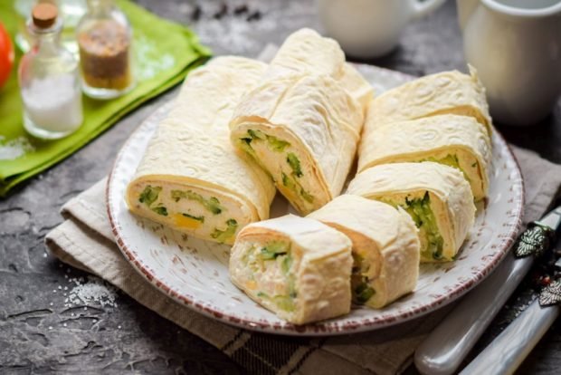 Lavash roll with cottage cheese 