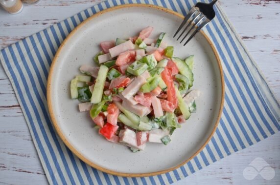 Salad with fresh vegetables and ham: photo of recipe preparation, step 5